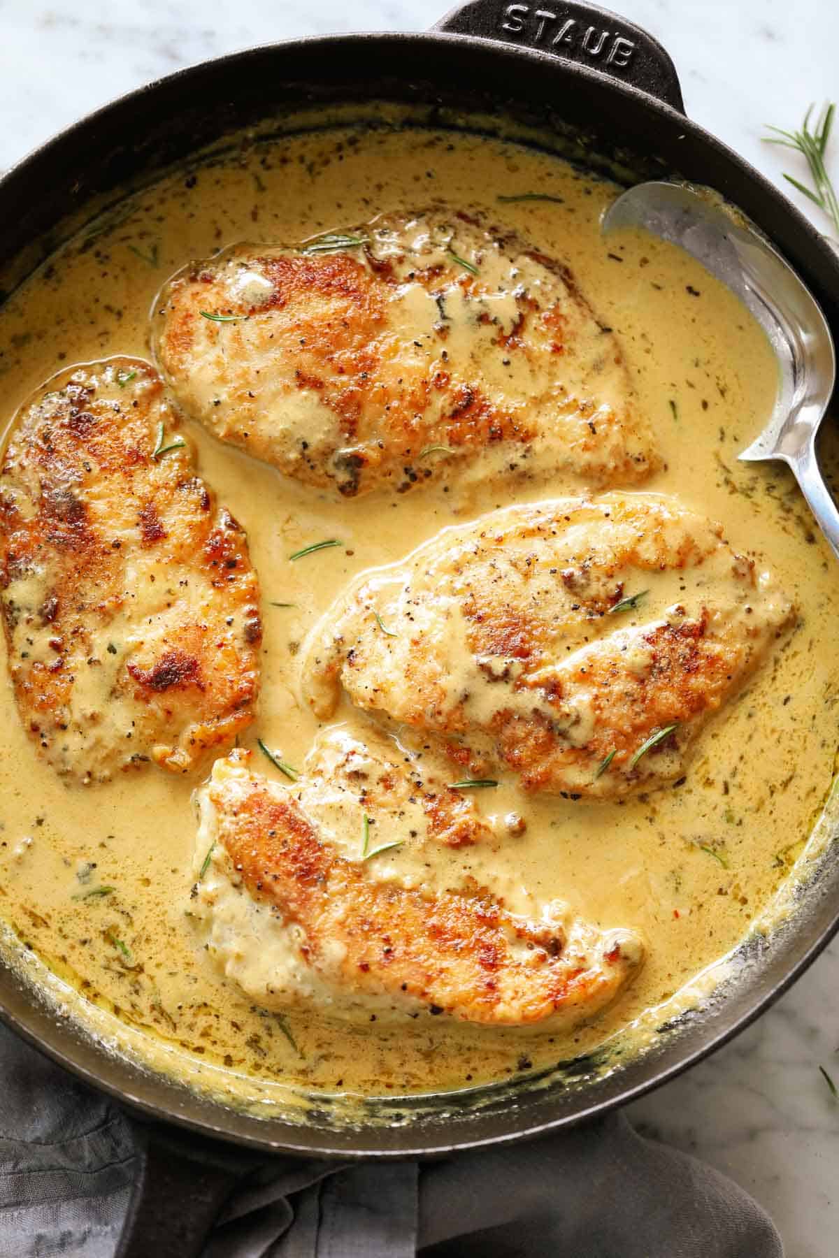 Make Creamy French Mustard Chicken: A Skillet Recipe for Weeknights
